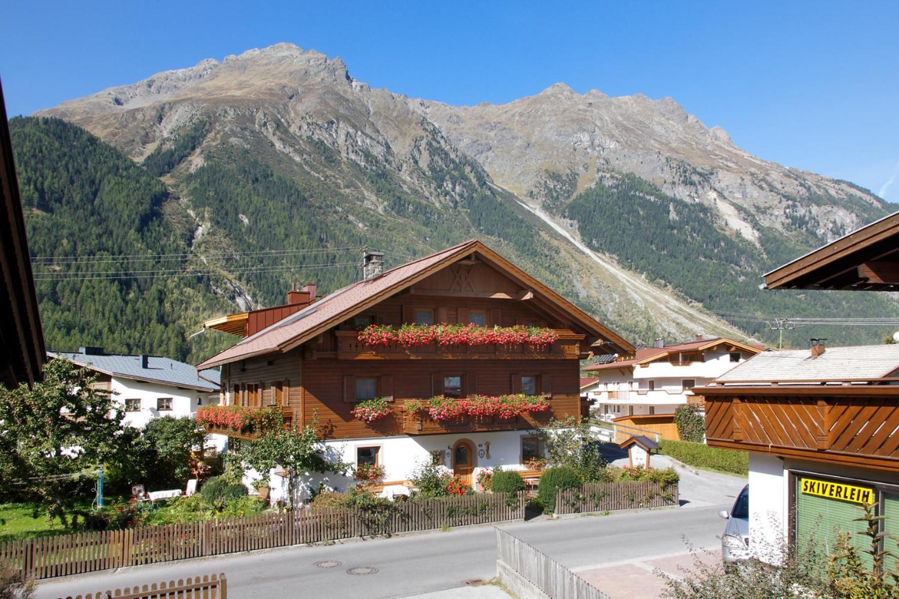 Haus Stefan Villa Langenfeld Exterior photo